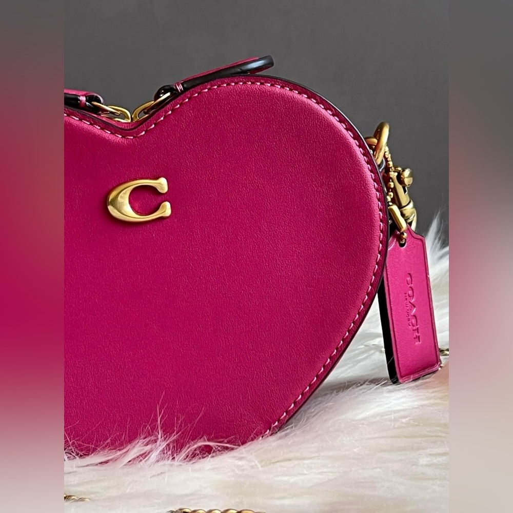CE765 - Coach Heart Crossbody 14 - Picture 3 of 12
